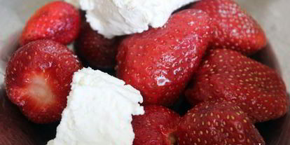 Шаг 2: клубничного смузи с творогом и овсяными хлопьями