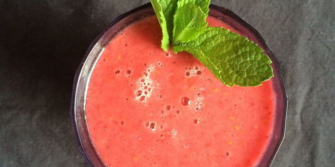 Рецепт малинова-ананасового смузи