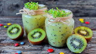 Рецепт Пшенного смузи из киви и сельдерея