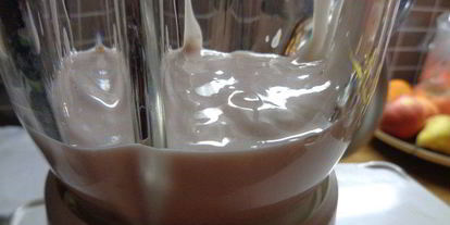 Шаг 1: смузей ананас-банан с семенами чиа