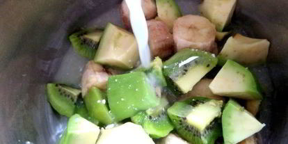 Шаг 1: смузей из авокадо и киви