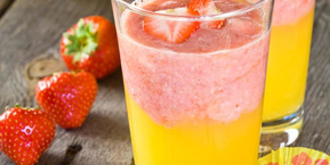 Рецепт Смузей из клубники, бананов и апельсинового сока