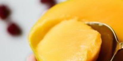 Шаг 1: смузей из манго и ягод