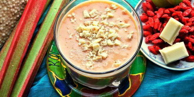 Рецепт смузей из ревеня, киви и банана