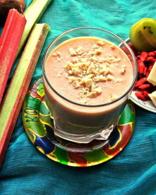 Рецепт смузей из ревеня, киви и банана