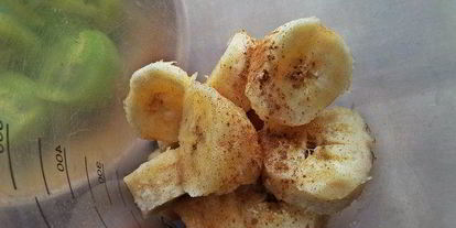 Шаг 1: смузей из ревеня, киви и банана