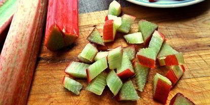 Шаг 2: смузей из ревеня, киви и банана