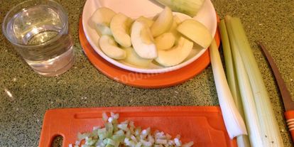 Шаг 1: смузей из сельдерея и яблок для похудения