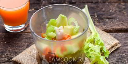 Шаг 4: смузей из сельдерея с апельсиновым соком, морковью и яблоком