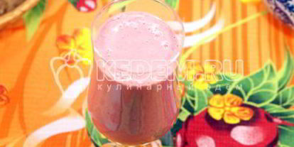 Шаг 4: смузей с йогуртом и вишней