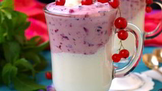 Рецепт Смузей с творогом и черной смородиной