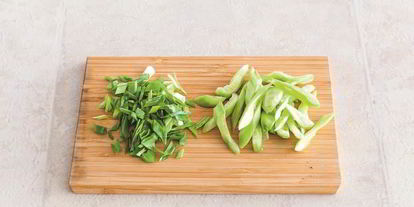 Шаг 2: азиатского салата из гречневой лапши и тофу