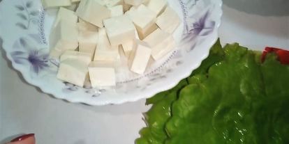 Шаг 2: греческого салата из овощей и сыра