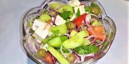 Шаг 4: греческого салата из овощей и сыра