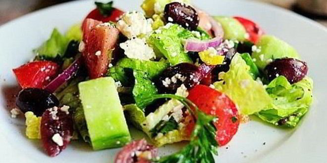 Рецепт греческого салата с базиликом