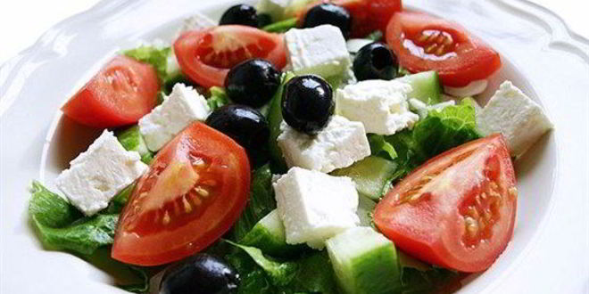 Рецепт греческого салата с красным луком