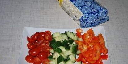 Шаг 2: греческого салата с перловкой