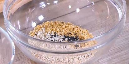 Шаг 2: греческого салата с жареным сулугуни