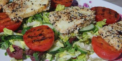 Шаг 9: греческого салата с жареным сулугуни