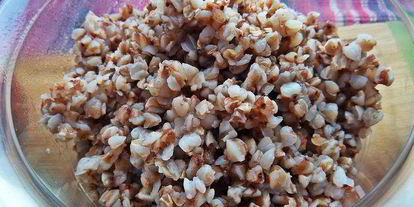 Шаг 1: гречневого салата с овощами и салями