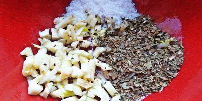 Шаг 3: гречневого салата с овощами и салями