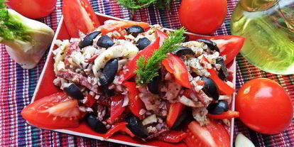 Шаг 7: гречневого салата с овощами и салями