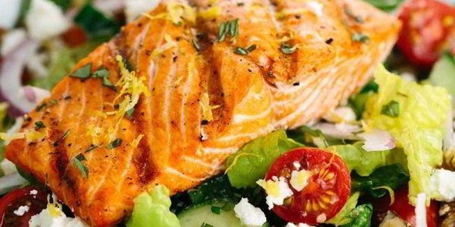 Рецепт салата греческого с семгой