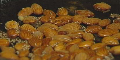 Шаг 2: салата с гречневой лапшой