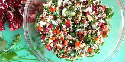 Шаг 14: салата с проростками зеленых зерен гречихи и гранатом