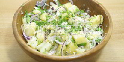 Шаг 5: картофельного салата с брынзой