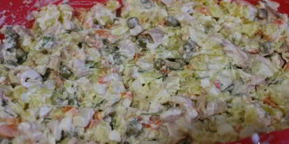 Шаг 3: картофельного салата с кальмарами