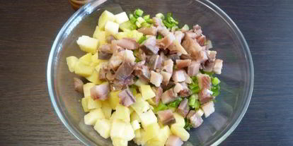 Шаг 4: картофельного салата с копченой рыбой