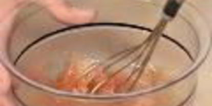 Шаг 2: картофельного салата с красным луком и беконом