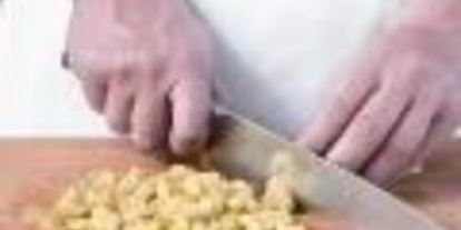 Шаг 2: картофельного салата с креветками