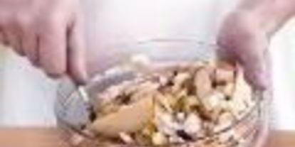 Шаг 5: картофельного салата с креветками