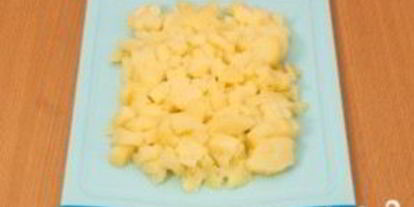 Шаг 1: картофельного салата с соленым огурцом