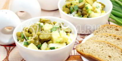 Шаг 6: картофельного салата с зеленым горошком