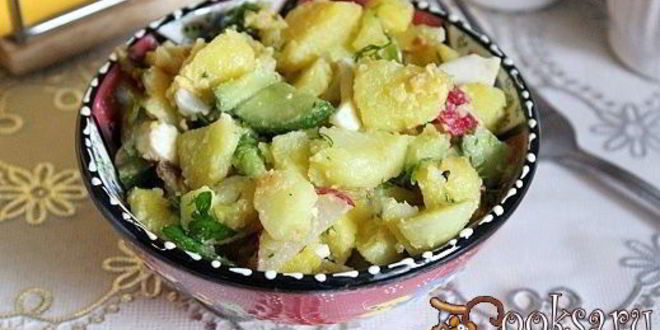 Рецепт Картофельного салата с жареным луком и свежими овощами