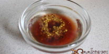 Шаг 4: картофельного салата с жареным луком и свежими овощами