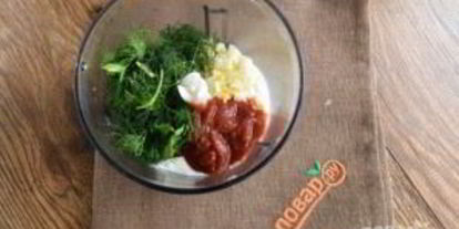 Шаг 4: пряного картофельного салата с укропом