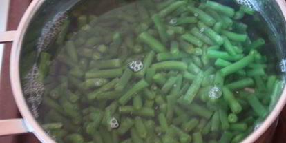 Шаг 1: салата из картофеля, фасоли и тунца