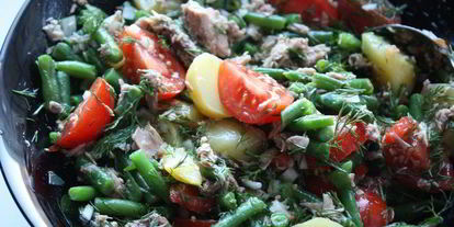 Шаг 10: салата из картофеля, фасоли и тунца