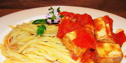 Шаг 3: салата картофельного азиатская нотка с копченым тофу в томатном соусе