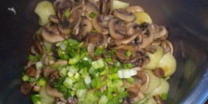 Шаг 1: салата картофельного с грибами