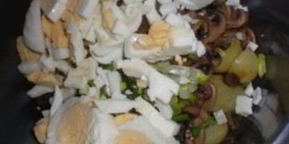 Шаг 2: салата картофельного с грибами