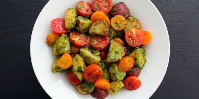 Рецепт салата с картофелем и помидорами на новый год