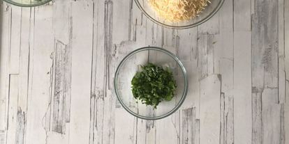 Шаг 5: салата с жареной картошкой