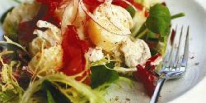 Рецепт теплого картофельного салата с бастурмой