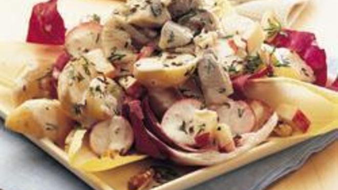 Рецепт Теплого картофельного салата с маринованной сельдью