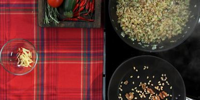 Шаг 2: теплого картофельного салата с орехами